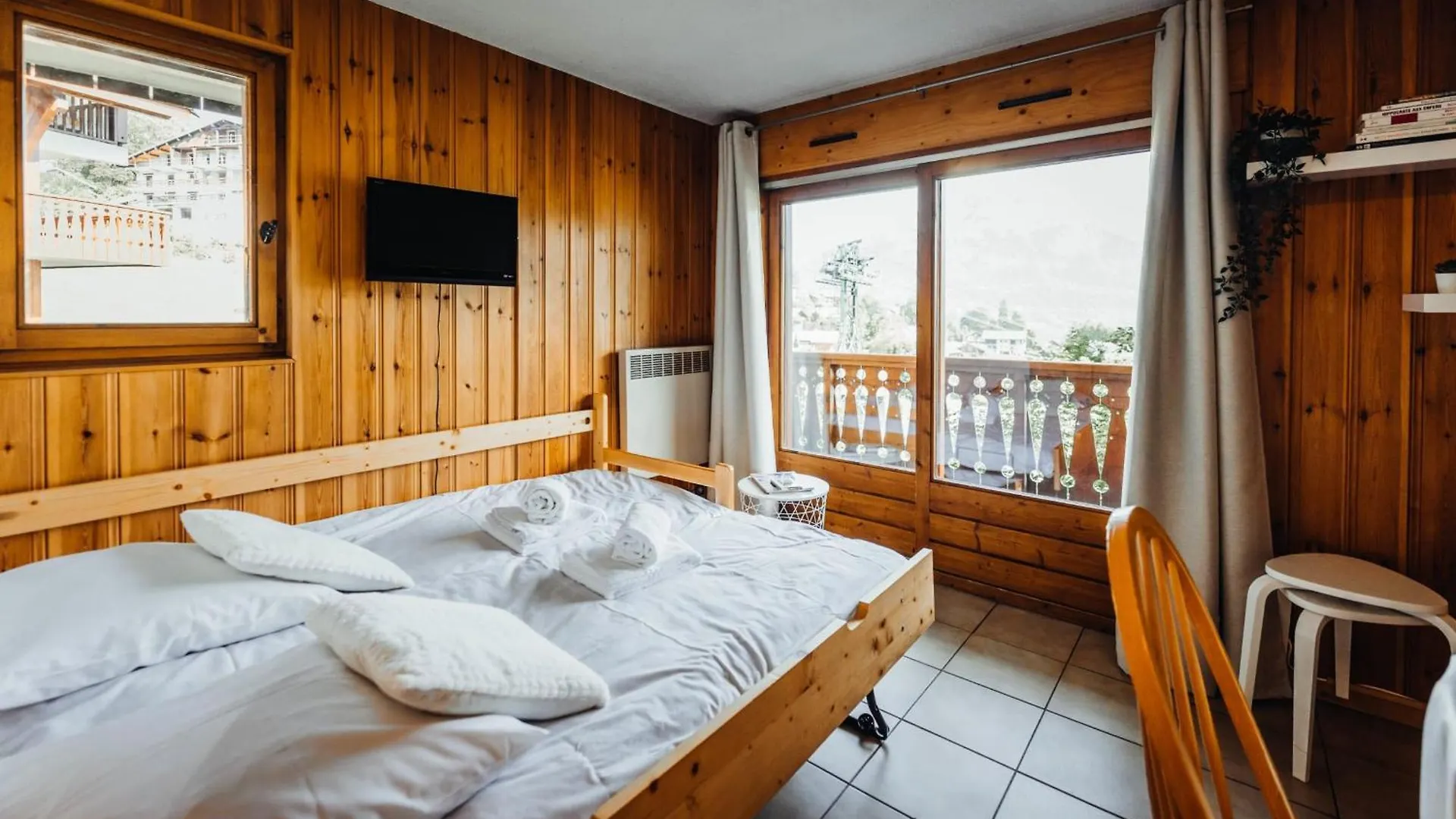 A Beautiful Home In The Majestic French Mountains 생제르베레뱅 프랑스